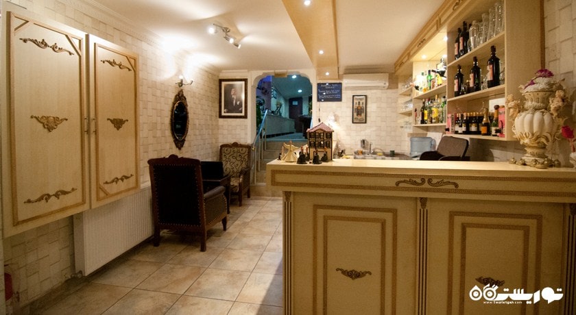 نمای بار لابی هتل انجلز هوم